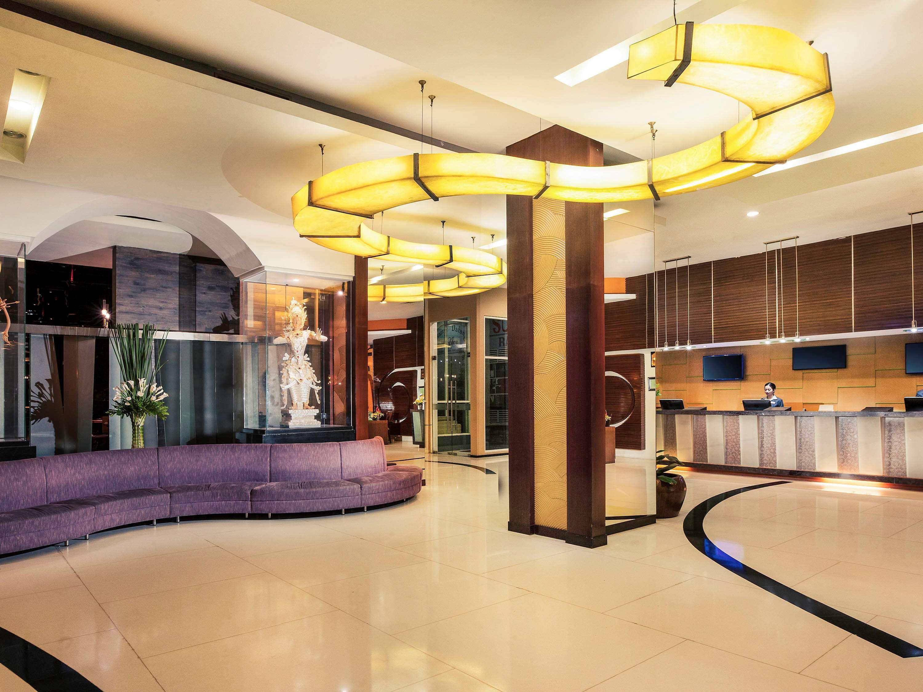 Mercure Surabaya Exterior photo